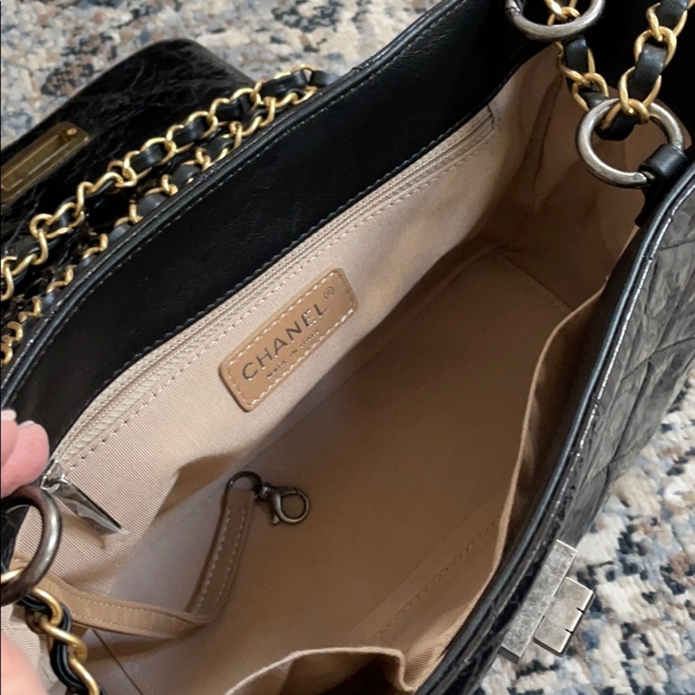 Chanel Black Shoulder Bag - Picture 9 of 13